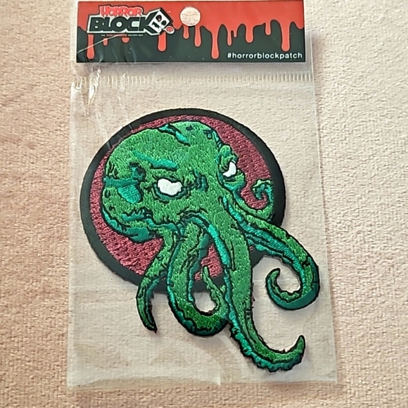 Cthulhu Iron On Patch - Picture 1 of 3